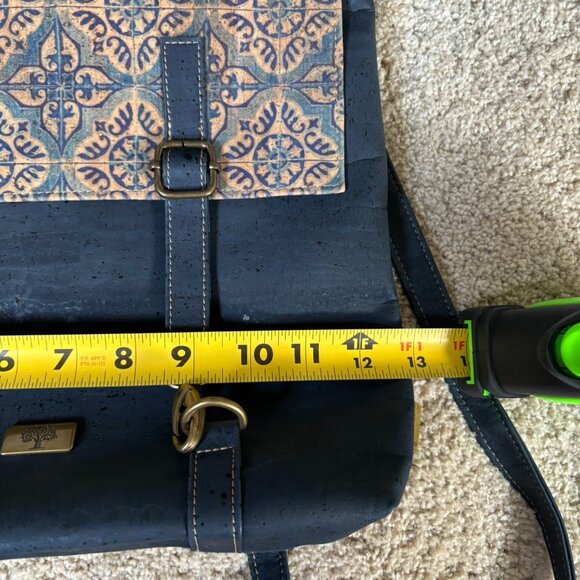 Navy & Tan Acorticeira Cork Flat Backpack Portugal Water Resistant Natural Vegan - Picture 10 of 11